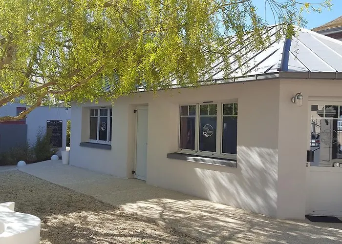 Le Manoir D'a Cote 3*